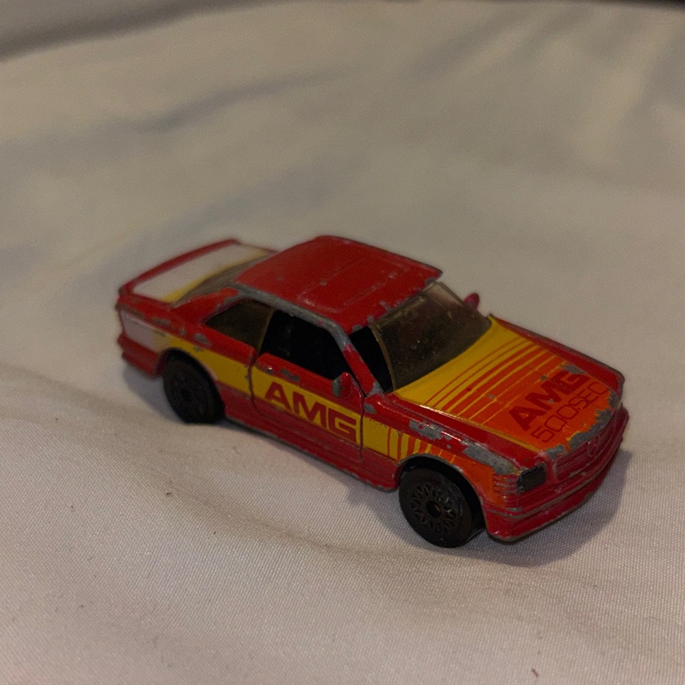 1984 Matchbox Mercedes-Benz 500 SEC AMG